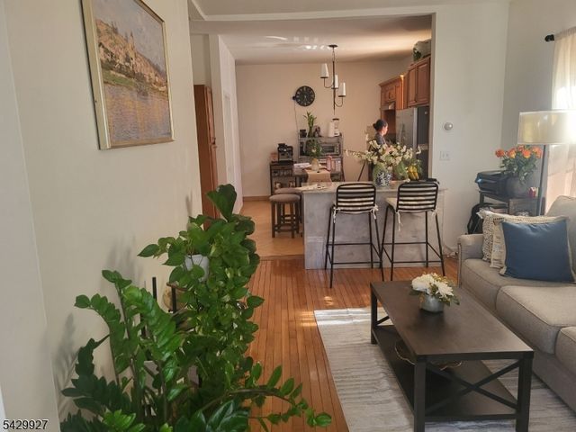 377 5Th Ave 1, Paterson City, NJ 07514