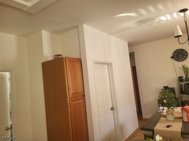 377 5Th Ave 1, Paterson City, NJ 07514