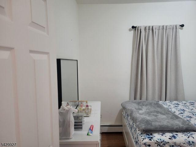 377 5Th Ave 1, Paterson City, NJ 07514