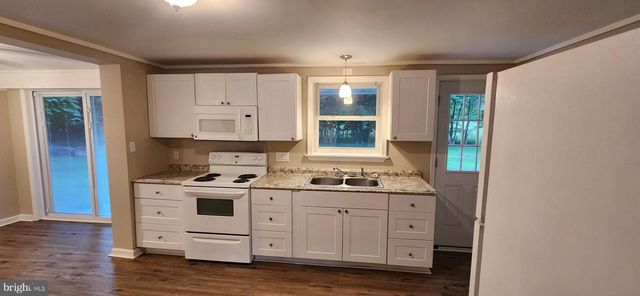 1825 STATE RD, Duncannon, PA 17020