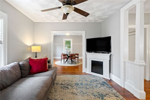 1059 Narragansett Boulevard, Cranston, RI 02905