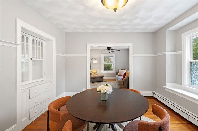 1059 Narragansett Boulevard, Cranston, RI 02905