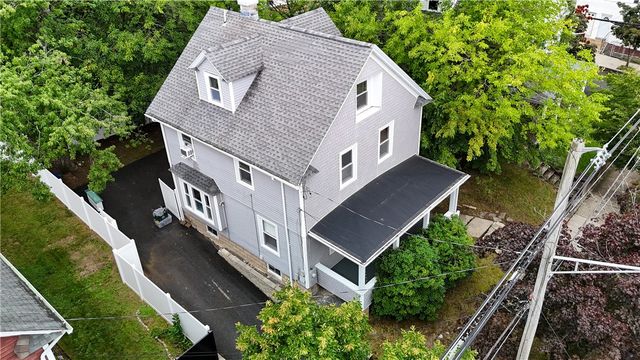 1059 Narragansett Boulevard, Cranston, RI 02905