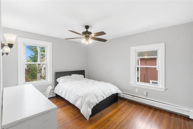 1059 Narragansett Boulevard, Cranston, RI 02905