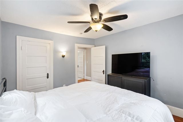 1059 Narragansett Boulevard, Cranston, RI 02905