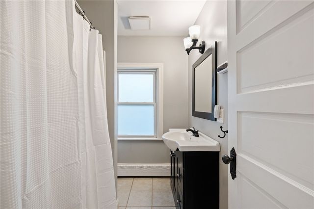 1059 Narragansett Boulevard, Cranston, RI 02905