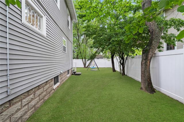 1059 Narragansett Boulevard, Cranston, RI 02905
