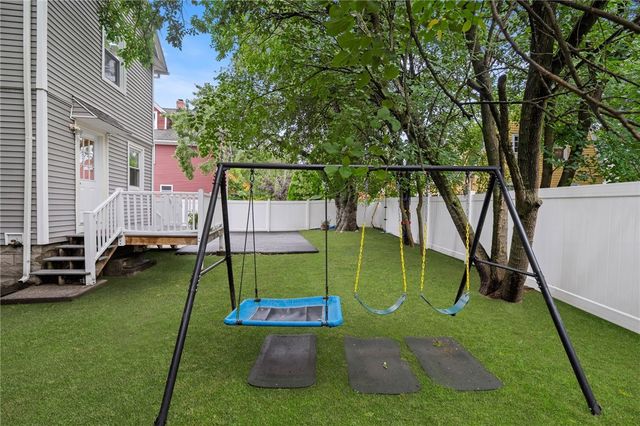 1059 Narragansett Boulevard, Cranston, RI 02905