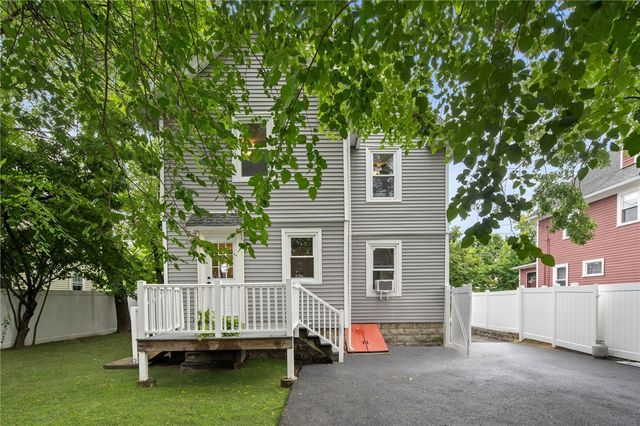 1059 Narragansett Boulevard, Cranston, RI 02905