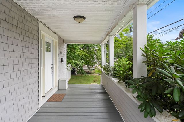 1059 Narragansett Boulevard, Cranston, RI 02905
