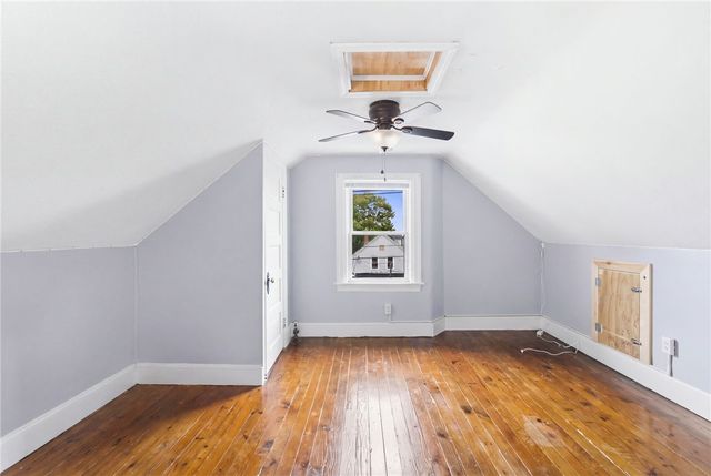 1059 Narragansett Boulevard, Cranston, RI 02905