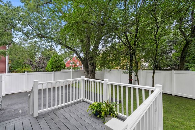 1059 Narragansett Boulevard, Cranston, RI 02905