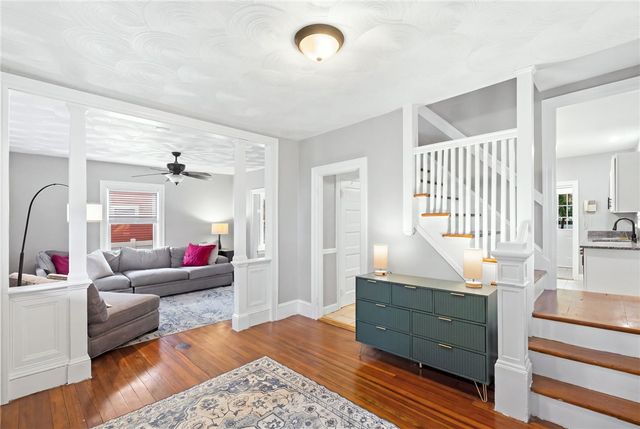 1059 Narragansett Boulevard, Cranston, RI 02905