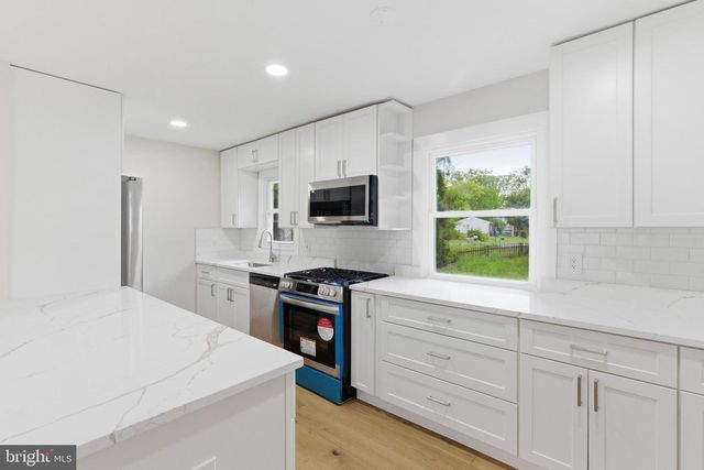 4312 LEES CORNER RD, Chantilly, VA 20151