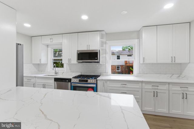 4312 LEES CORNER RD, Chantilly, VA 20151