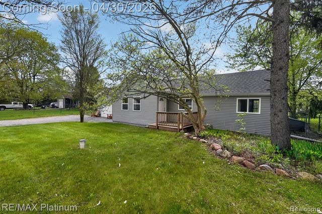 2417 Howald Avenue, Flint, MI 48504