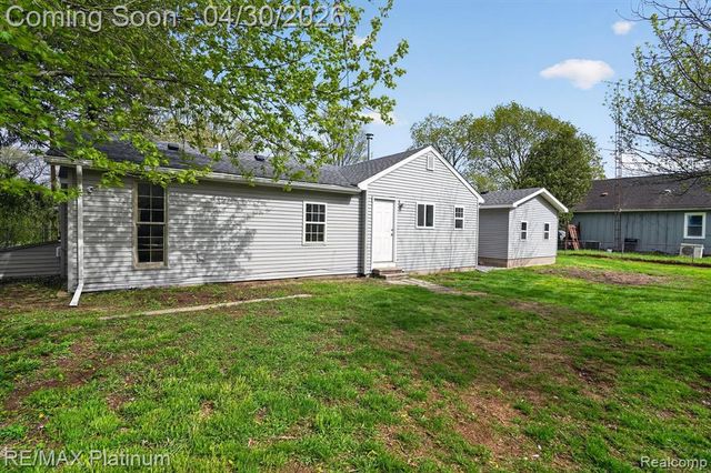 2417 Howald Avenue, Flint, MI 48504