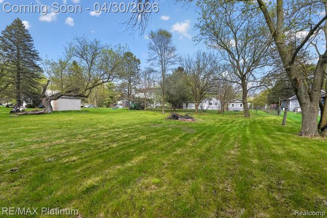2417 Howald Avenue, Flint, MI 48504