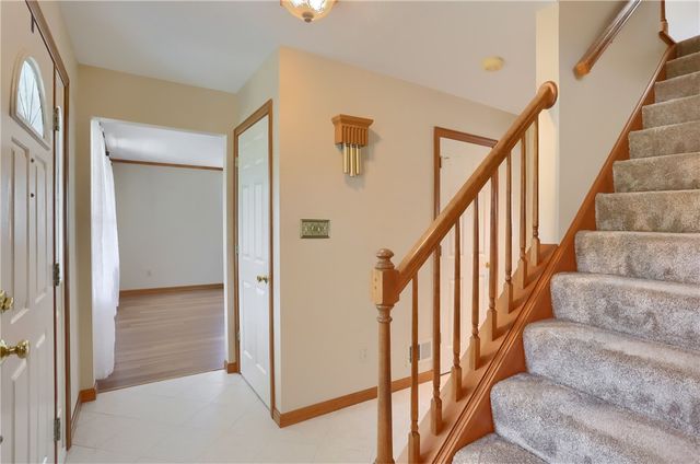 501 Saint Phillips Ct, Cranberry Twp, PA 16066