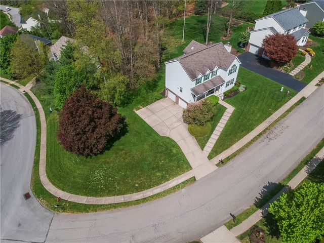 501 Saint Phillips Ct, Cranberry Twp, PA 16066
