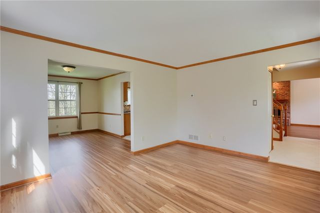501 Saint Phillips Ct, Cranberry Twp, PA 16066