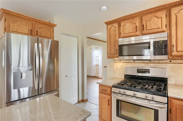 501 Saint Phillips Ct, Cranberry Twp, PA 16066