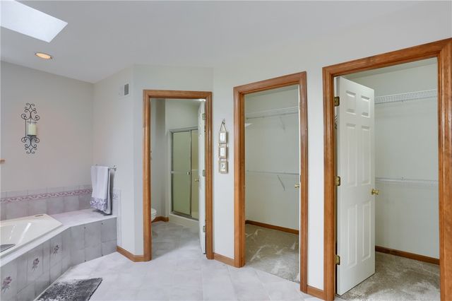 501 Saint Phillips Ct, Cranberry Twp, PA 16066