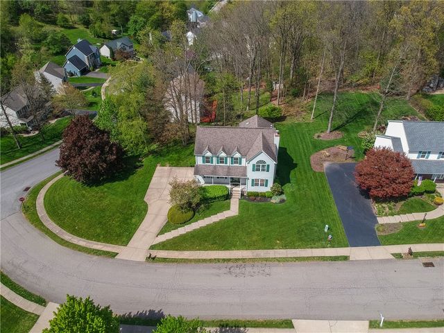 501 Saint Phillips Ct, Cranberry Twp, PA 16066