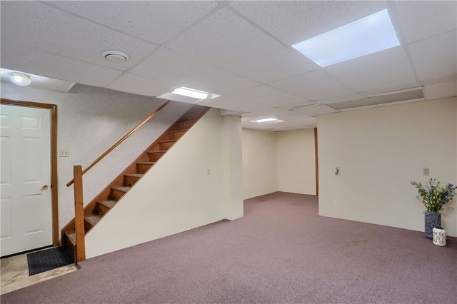 501 Saint Phillips Ct, Cranberry Twp, PA 16066