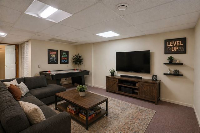 501 Saint Phillips Ct, Cranberry Twp, PA 16066