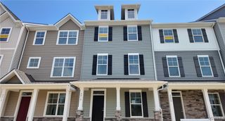 2010 Stanford Ln, Newport News, VA 23608