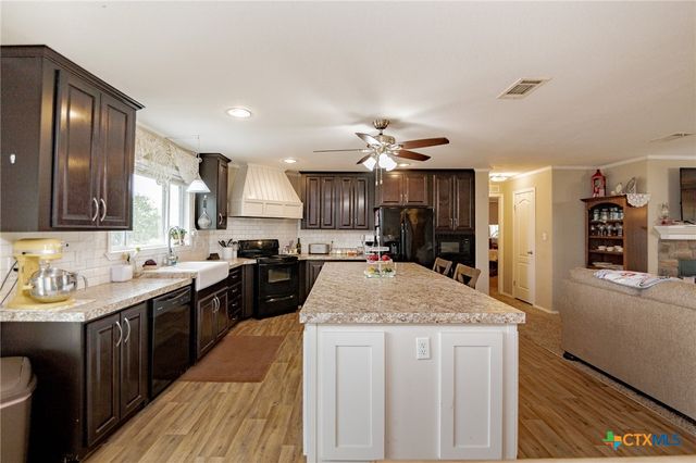 1891 Dworaczyk Road, Yorktown, TX 78164