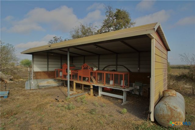 1891 Dworaczyk Road, Yorktown, TX 78164