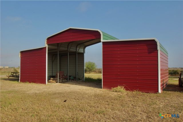 1891 Dworaczyk Road, Yorktown, TX 78164