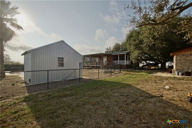 1891 Dworaczyk Road, Yorktown, TX 78164