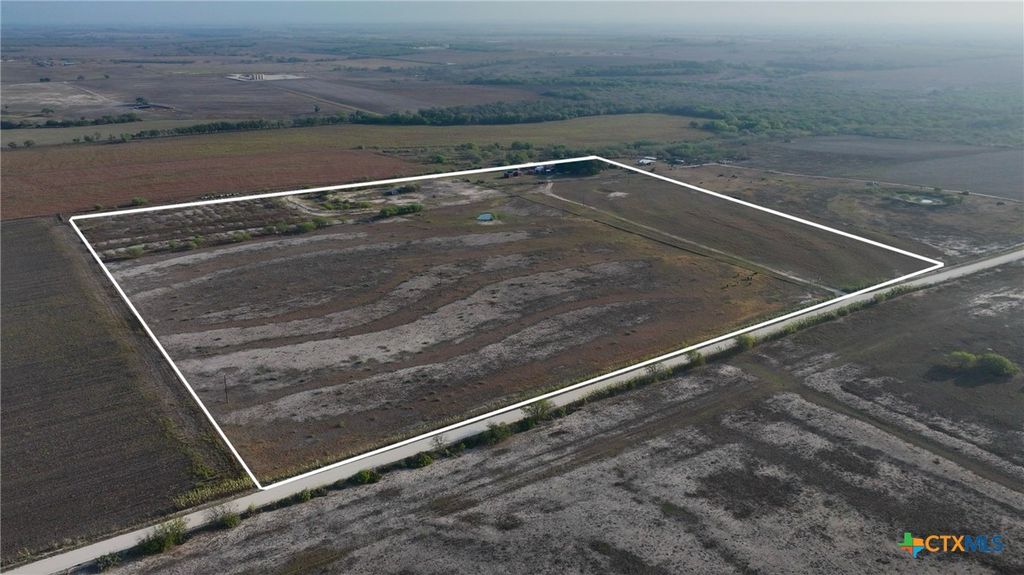 1891 Dworaczyk Road, Yorktown, TX 78164