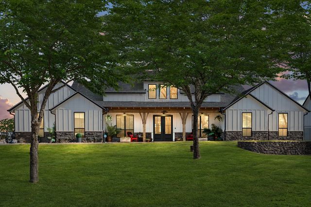 207 Splitrail Drive, Mabank, TX 75143