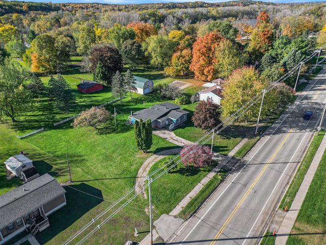 780 Bowes Road, Lowell, MI 49331