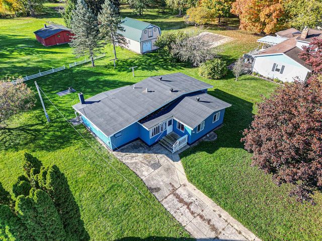 780 Bowes Road, Lowell, MI 49331