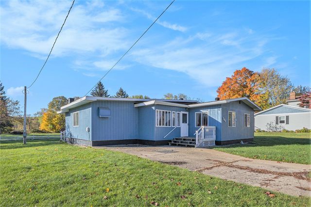 780 Bowes Road, Lowell, MI 49331