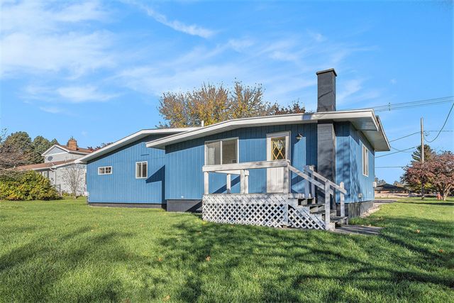 780 Bowes Road, Lowell, MI 49331