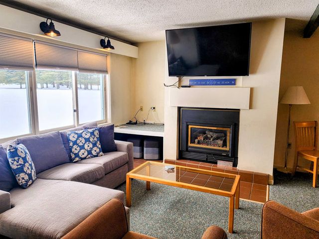 261 Village Green Dr Unit 10E, Stowe, VT 05672