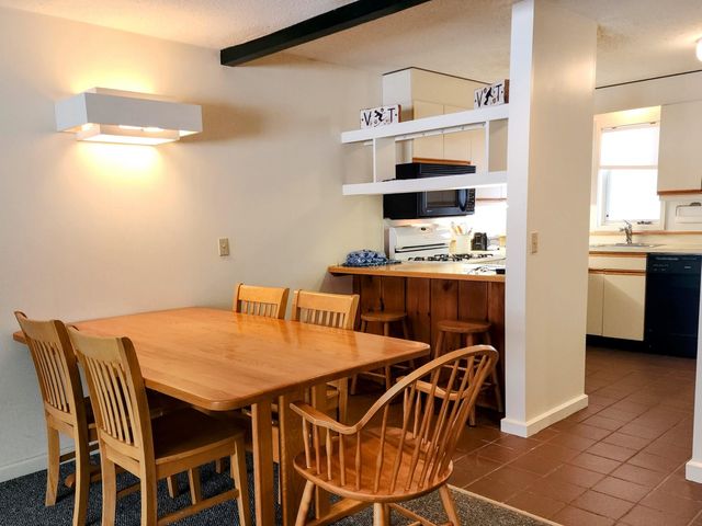 261 Village Green Dr Unit 10E, Stowe, VT 05672