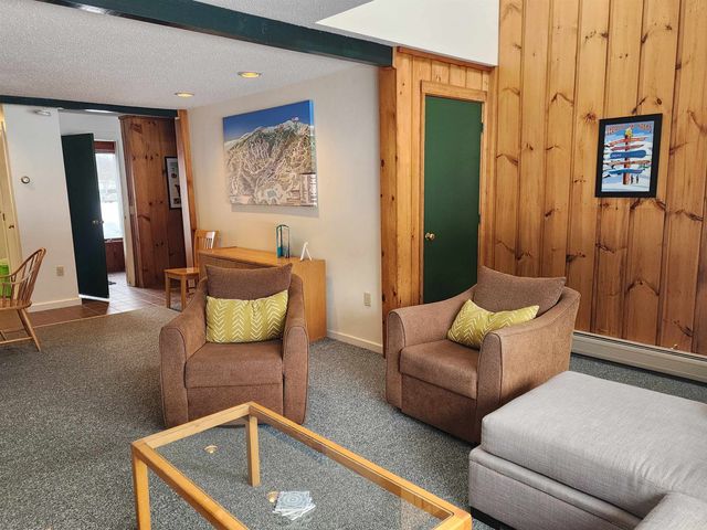 261 Village Green Dr Unit 10E, Stowe, VT 05672