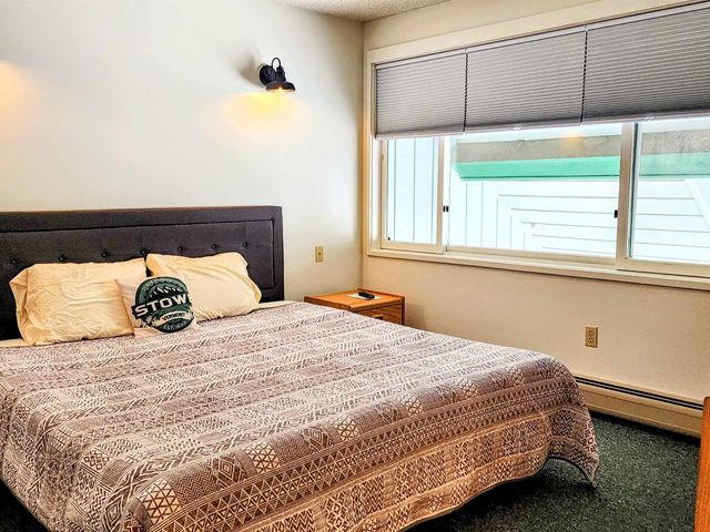 261 Village Green Dr Unit 10E, Stowe, VT 05672