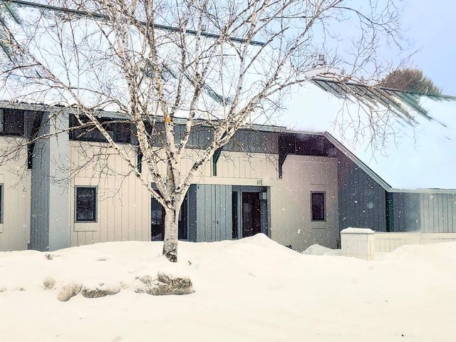 261 Village Green Dr Unit 10E, Stowe, VT 05672
