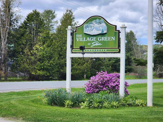 261 Village Green Dr Unit 10E, Stowe, VT 05672