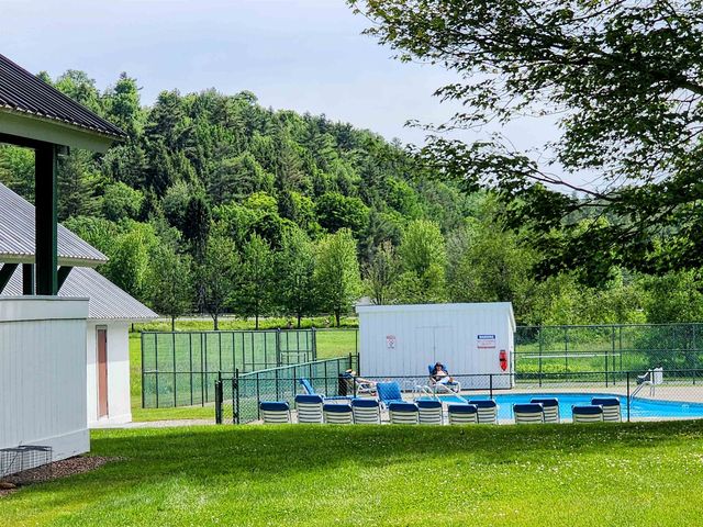 261 Village Green Dr Unit 10E, Stowe, VT 05672