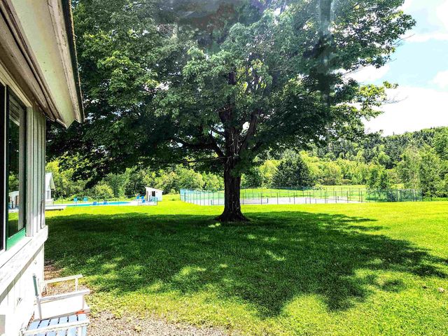 261 Village Green Dr Unit 10E, Stowe, VT 05672