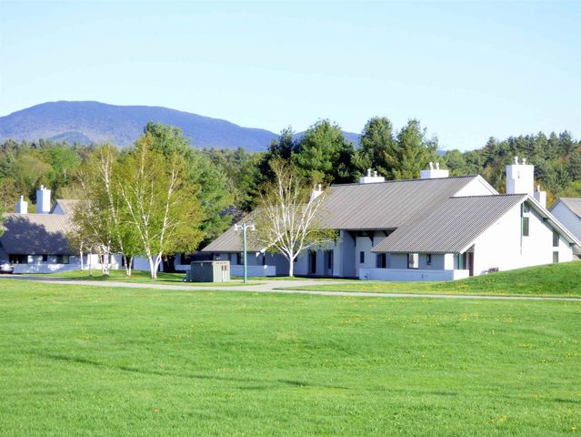 261 Village Green Dr Unit 10E, Stowe, VT 05672